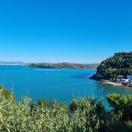 Piran Beach House - Private Oasis - Beachfront Apartment With A Sea View Terrace Exterior foto