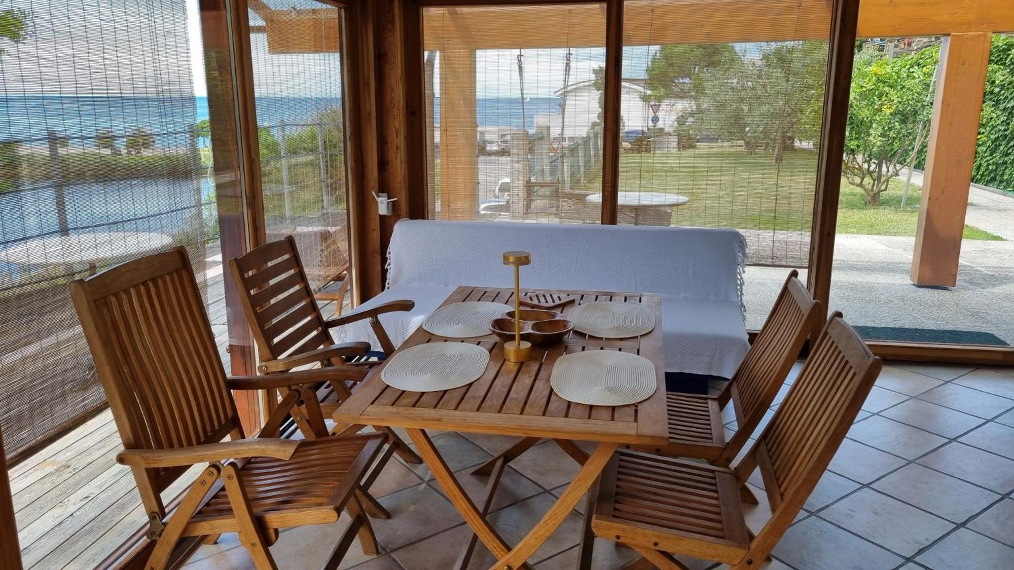 Piran Beach House - Private Oasis - Beachfront Apartment With A Sea View Terrace Exterior foto